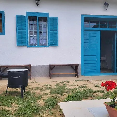 Apartament Dezsavar Vendeghaz *